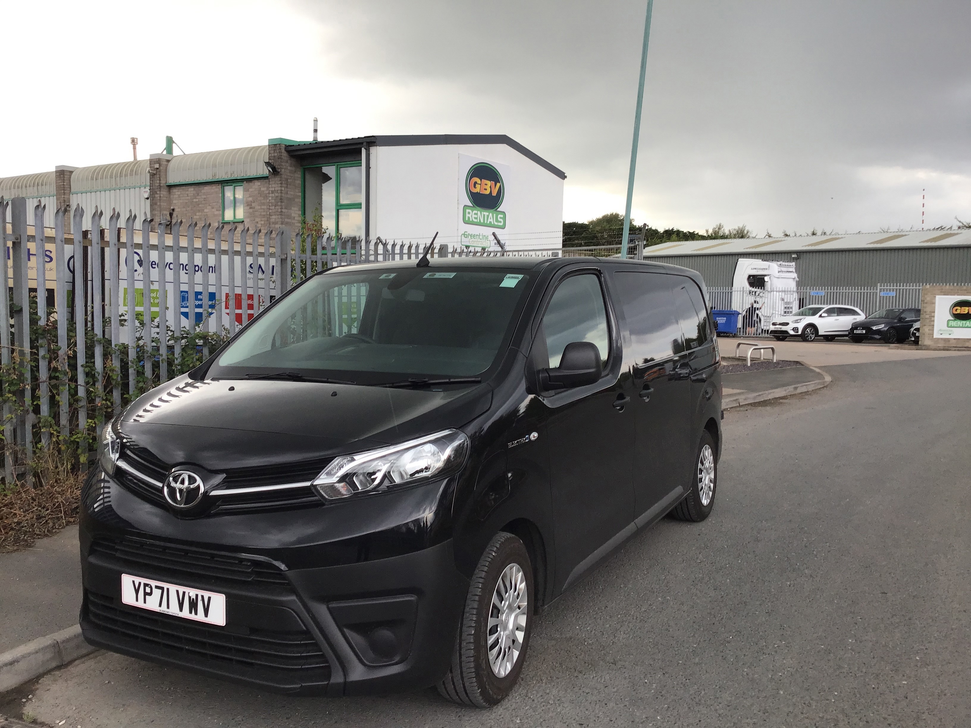 Standard LWB low roof EV van